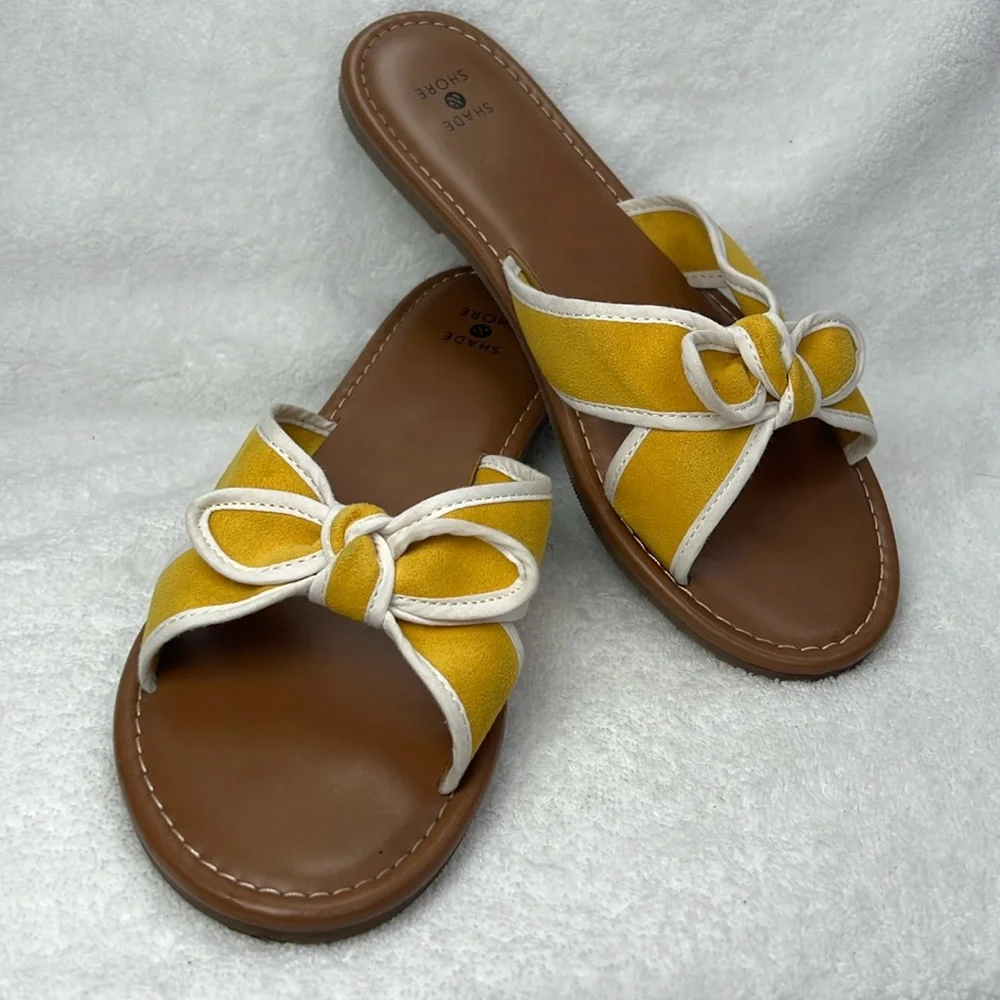 Shade  & shore, sandals, yellow suede with cloth piping size 9